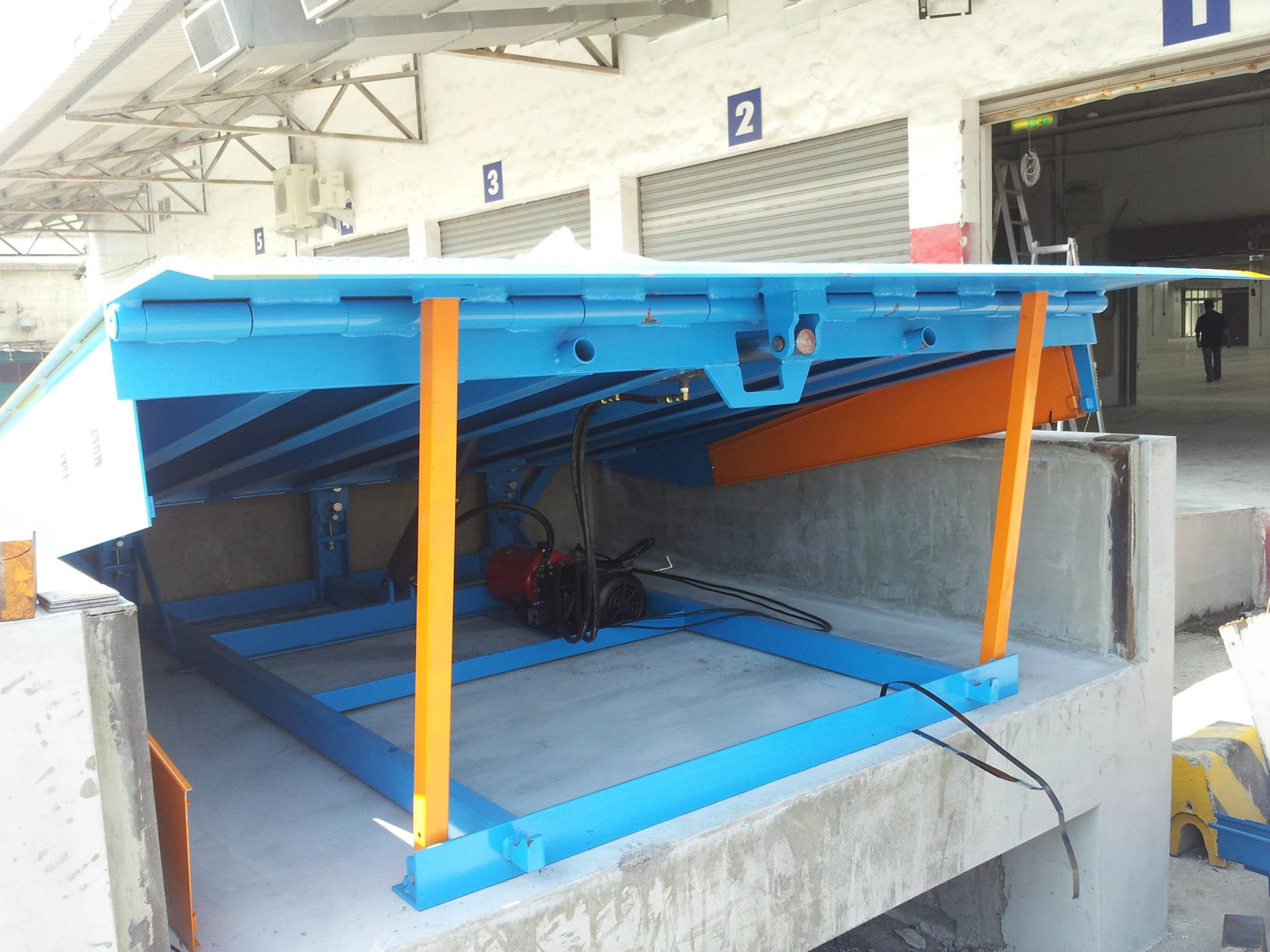 液压登车桥的使用频率不受限制要注意做好装卸平台维护措施